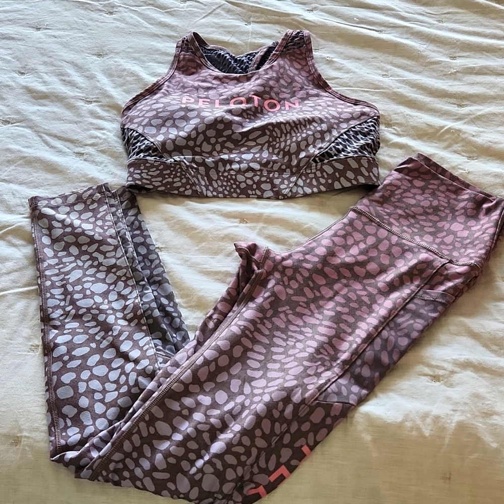 Excellent condition Peloton high waisted leggings